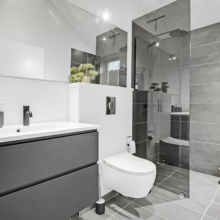 Gorgeous In With Kitchen Holiday home