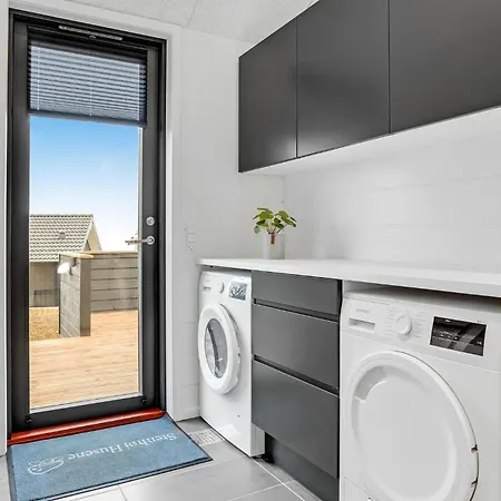 Hébergement de vacances Gorgeous In With Kitchen Sjolund