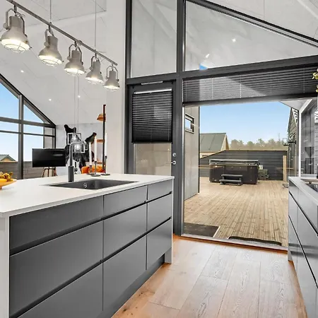 Hébergement de vacances Gorgeous In With Kitchen Sjolund